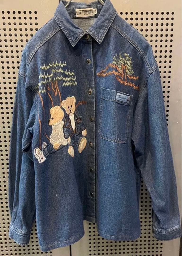 古着　ヴィンテージ　vintage デニムシャツ　刺繍　ファンシー　くま　個性派