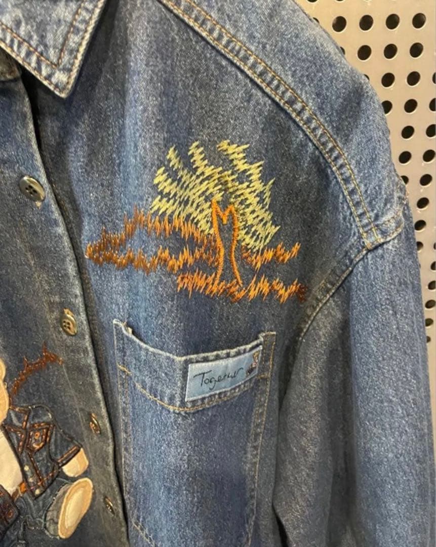 古着　ヴィンテージ　vintage デニムシャツ　刺繍　ファンシー　くま　個性派