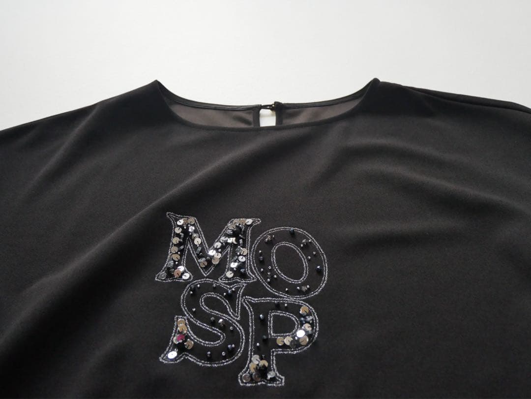 MORABITO SPELLモラビト　プルオーバートップス 刺繍 サイズ38