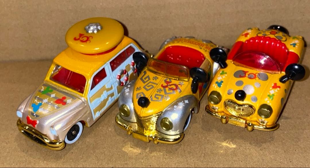 ディズニーの　可愛いミニカー24台まとめ売り