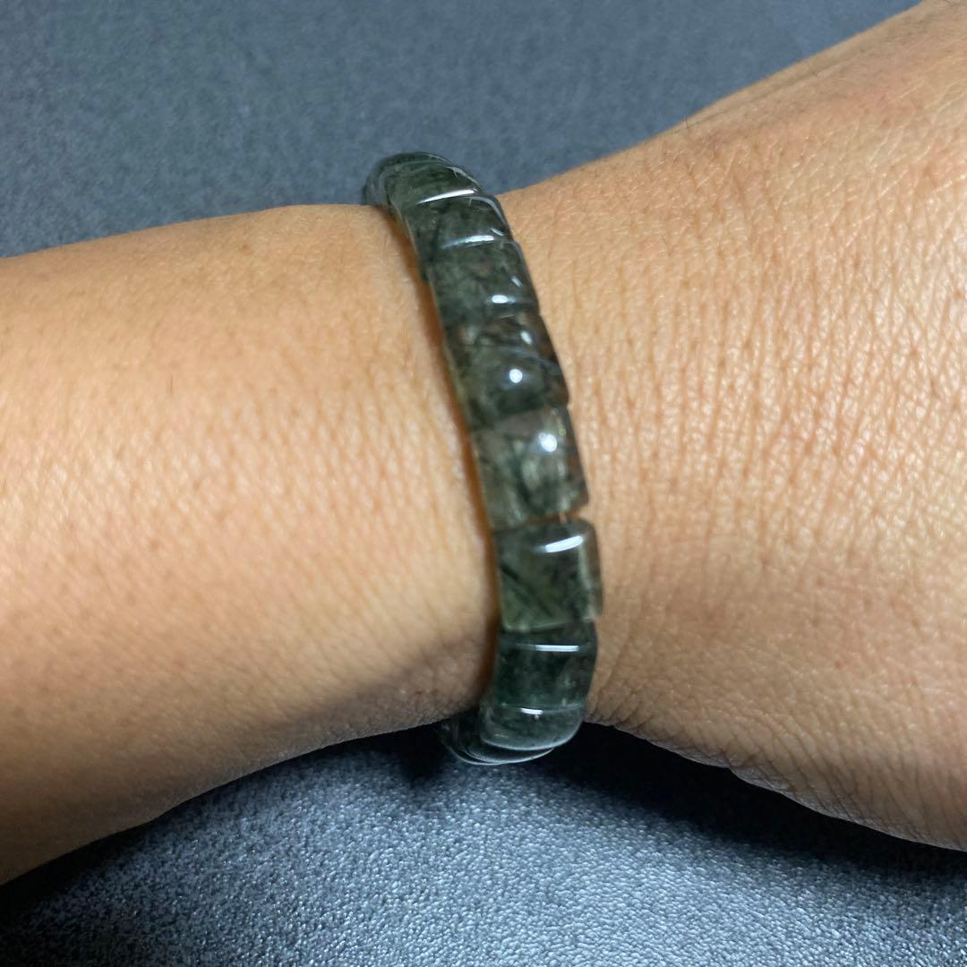 仕事運。希少色グリーンルチルクオーツ/バングル