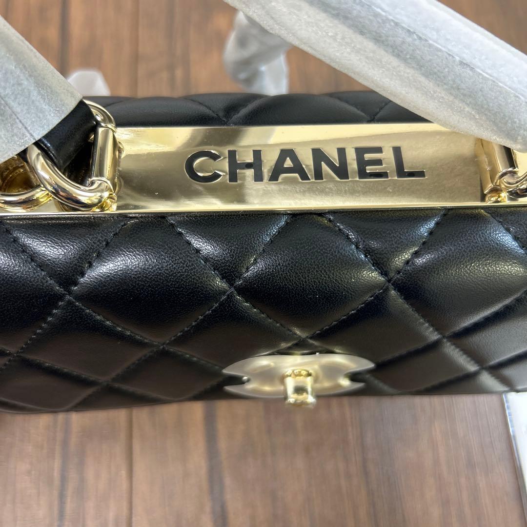 シャネルVIPノベルティ肩掛けショルダー