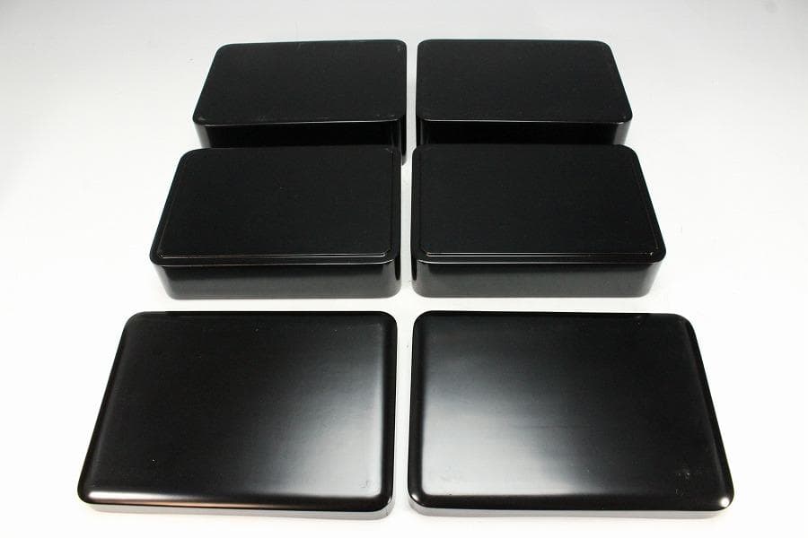 漆器 瓢窓 三段重 手提げ器 二段蓋物 弁当 一対 月見 正月(K-XA770)