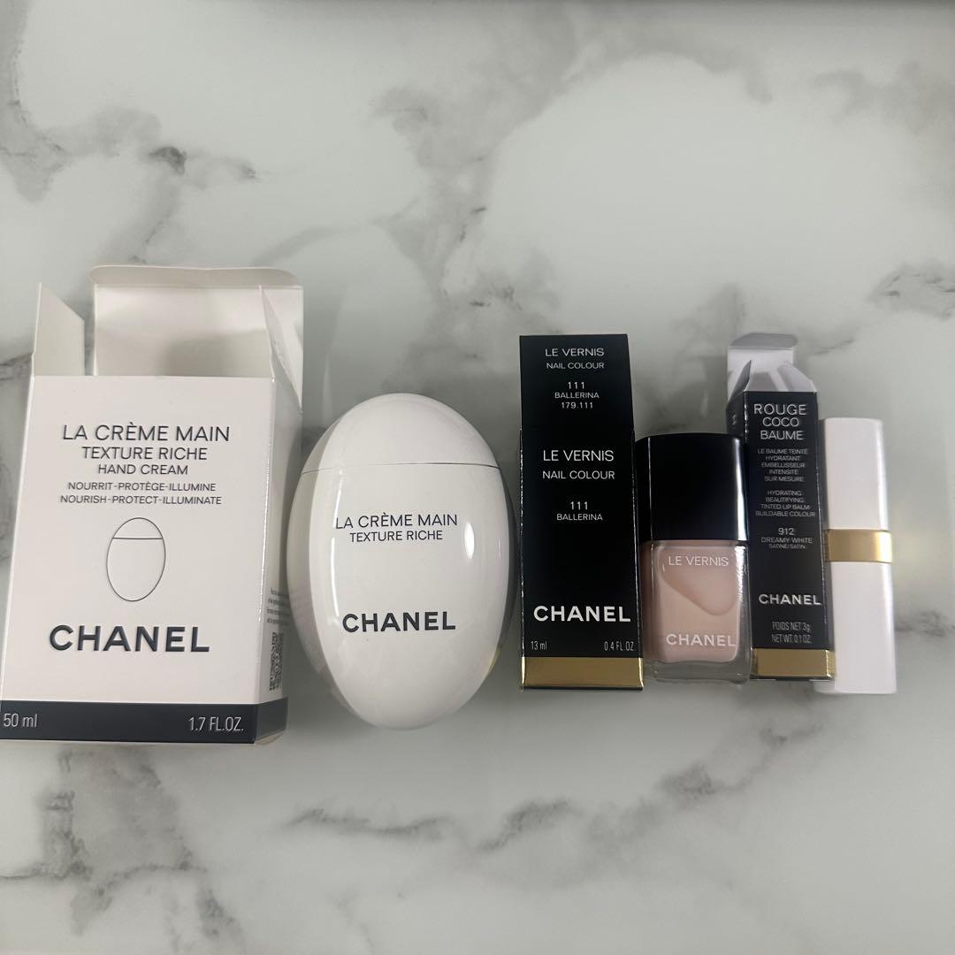 新品・未使用✨CHANEL クリスマスコフレの中身ハンドクリーム・ネイルカラー