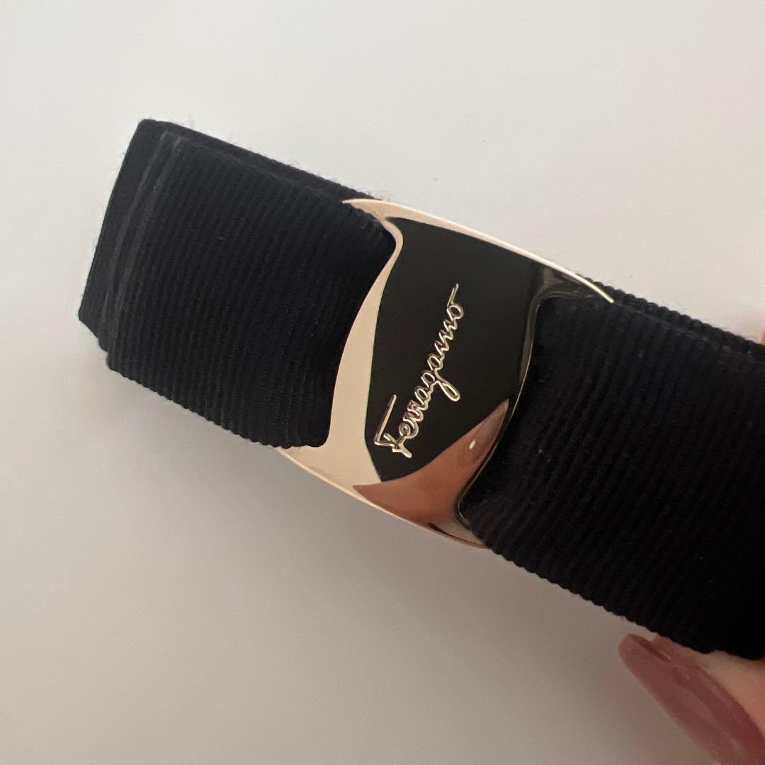 サルヴァトーレ フェラガモ バレッタ ブラック ゴールド