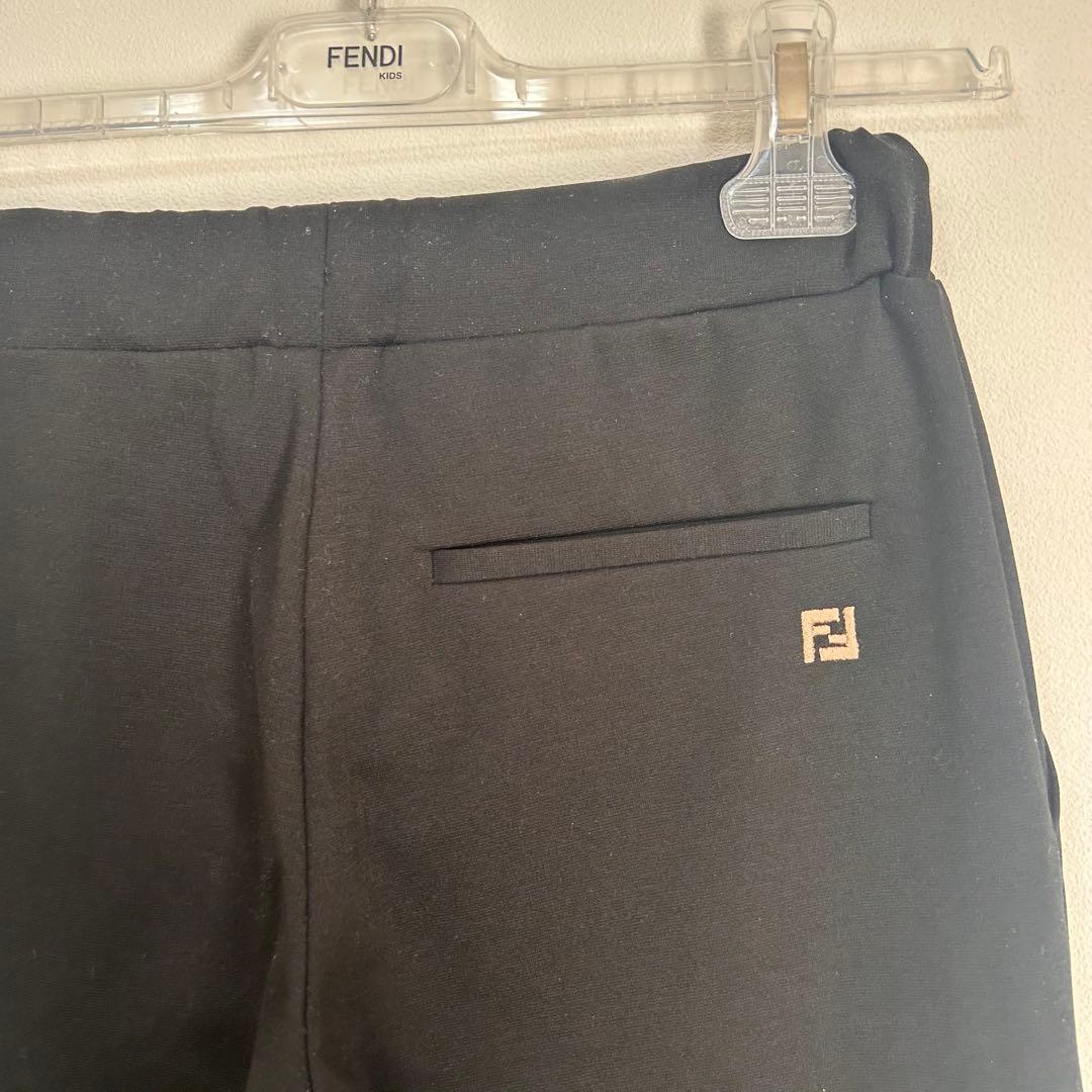 FENDI 黒 FFロゴパンツ