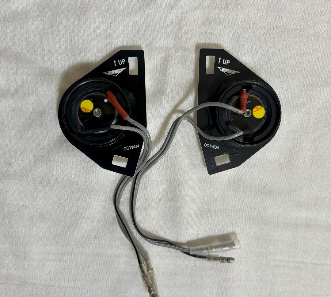 KICKER スピーカー(CSS674) +ライズ/ロッキー取り付けキット