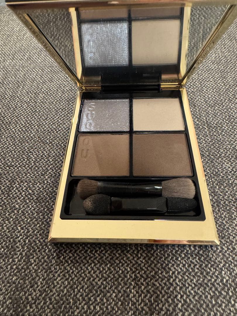 【最終価格】SUQQU シグニチャーカラーアイズ S03 霜来