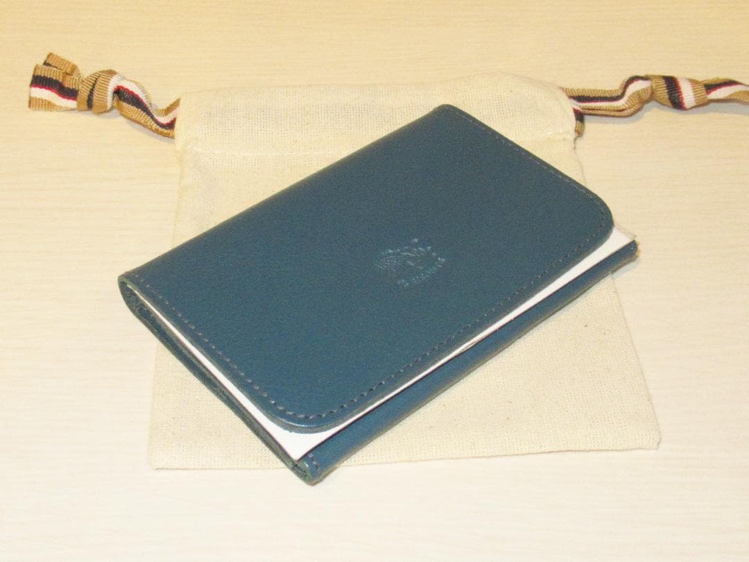 【新品・タグ付き】　イルビゾンテ限定カラーカードケース　(フォレストグリーン)