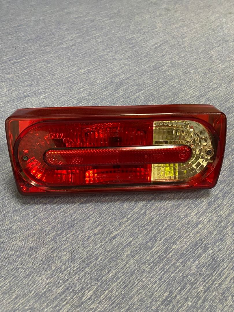 2014年式W463純正テールライト
