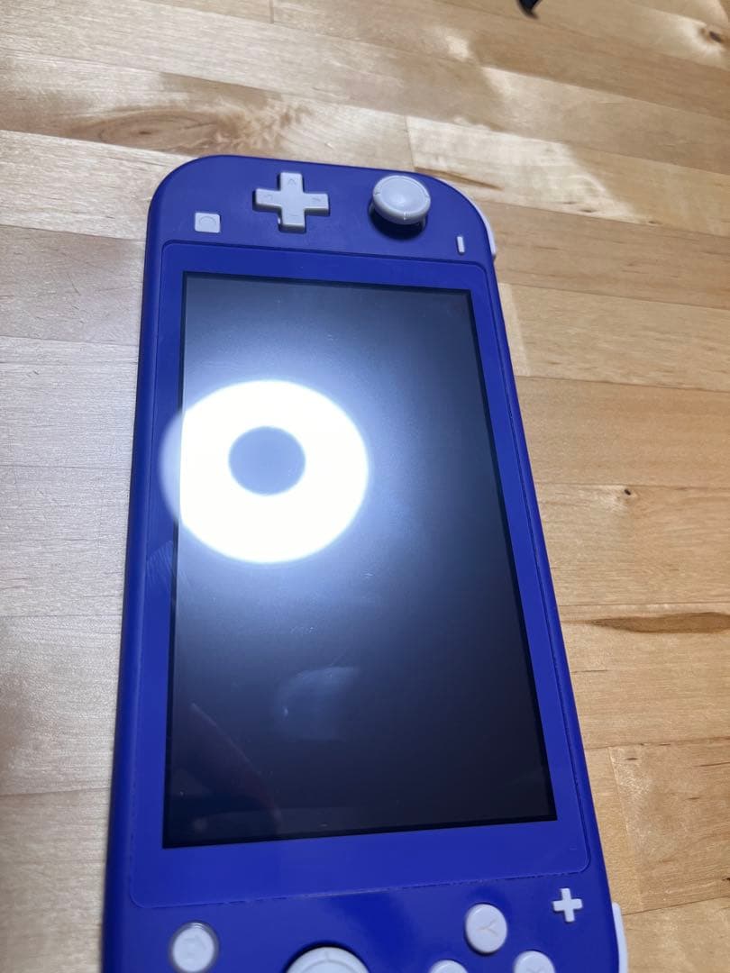 【美品】ニンテンドー Switch Lite ブルー 本体、アダプター、箱付き