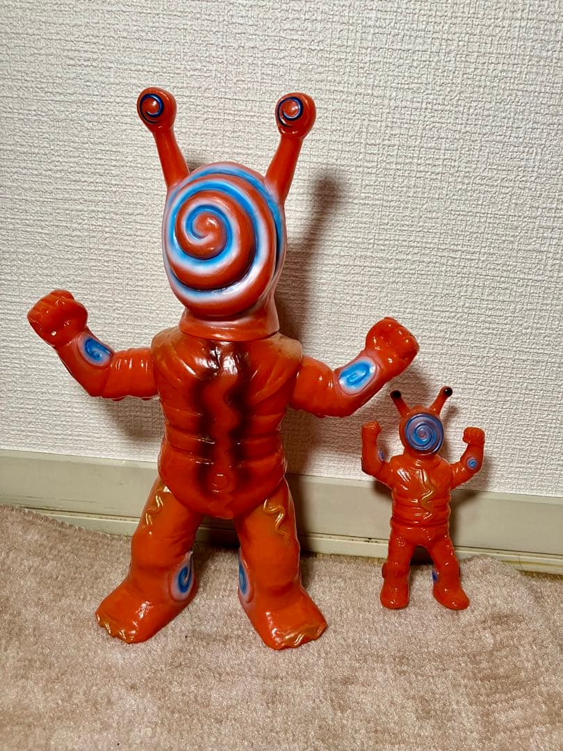 【限定値下げ】メディコムトイ ソフビ 東映レトロ ダイダイカタツムリ(新色)