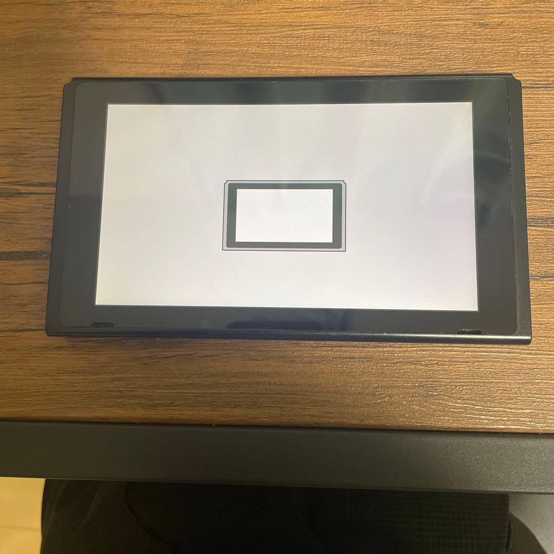 任天堂　Switch 本体