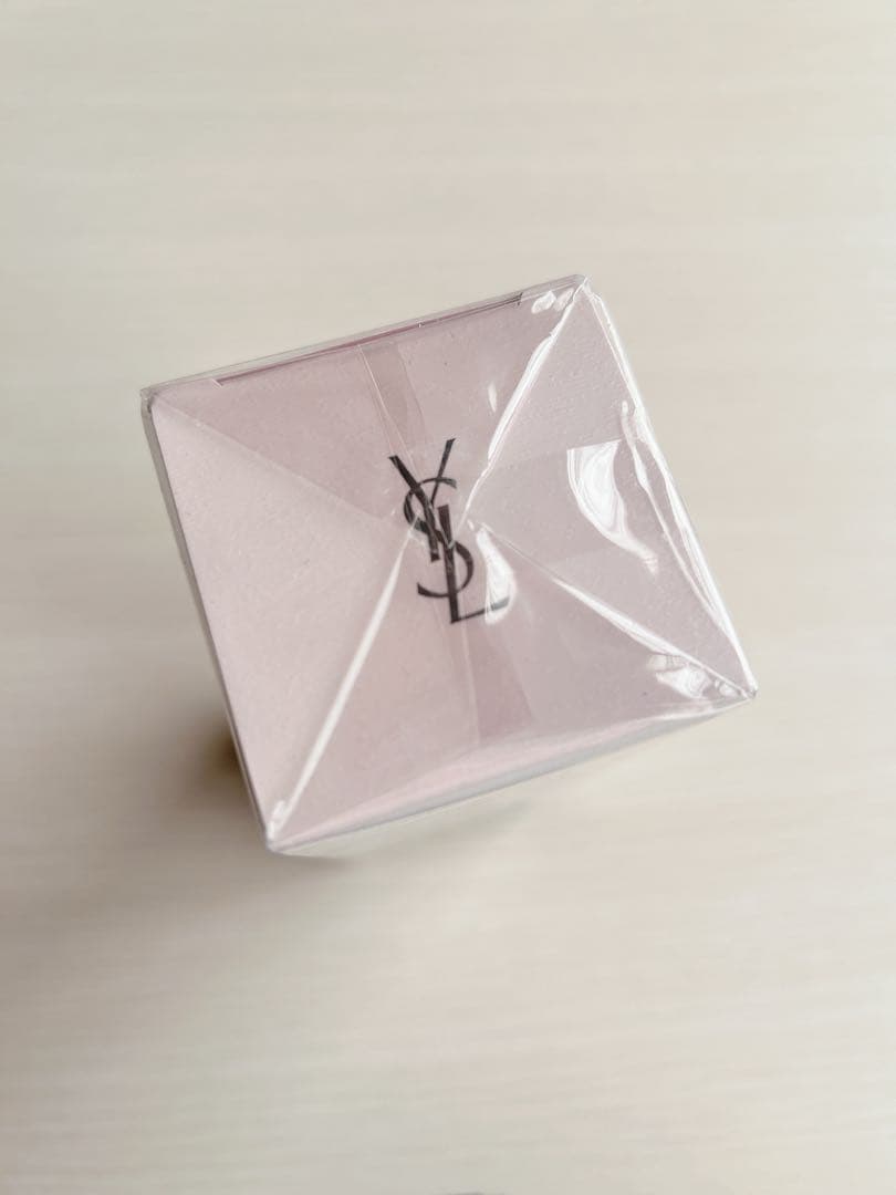 イヴ・サンローラン　ピュアショットエッセンスローション化粧水　新品未使用　未開封