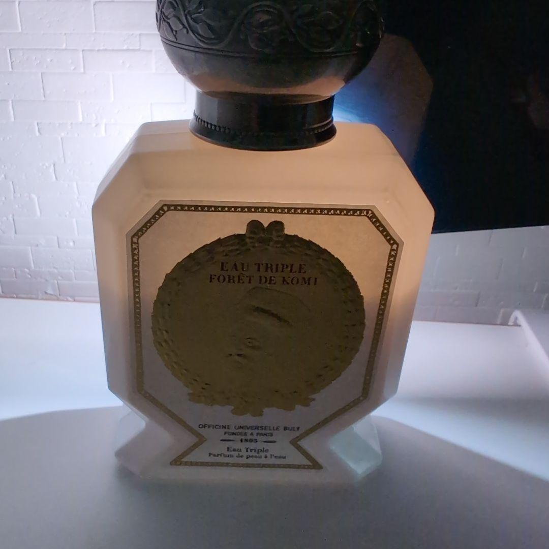 ビュリー　オー・トリプル　フォレ・ドゥ・コミ