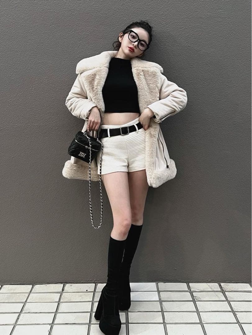 新品タグ付き ダーリッチ ツイードベルトショートパンツ ホワイト Mサイズ 白