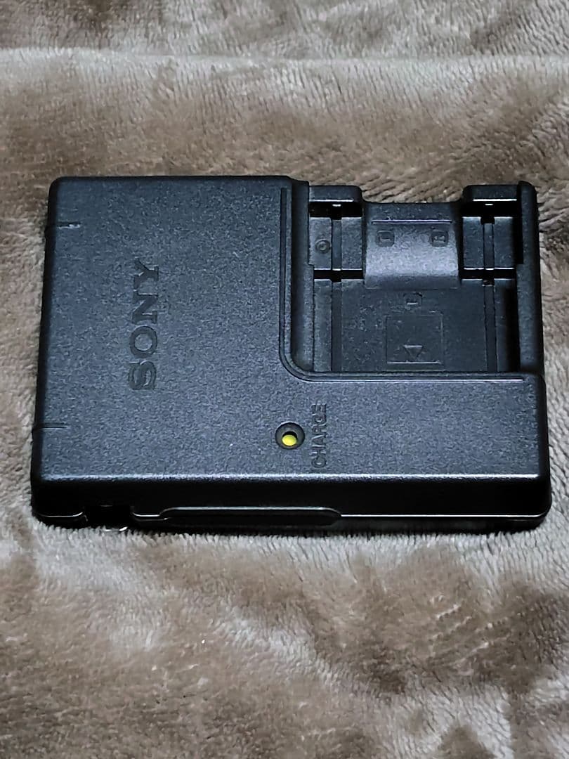 《稼働品》SONY DSC-T10 コンパクトデジタルカメラ　サイバーショット