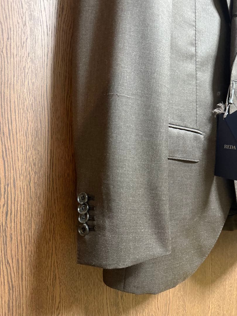 A5新品未使用！高級イタリアREDAウール100%ブラウン3ピーススーツ！訳あり