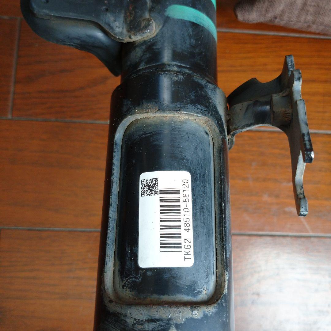 20アルファード ヴェルファイア純正 ショック ブソーバー サスペンション右