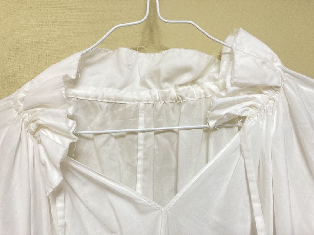 ハウスオブロータス ホワイトドレープローンギャザーブラウス