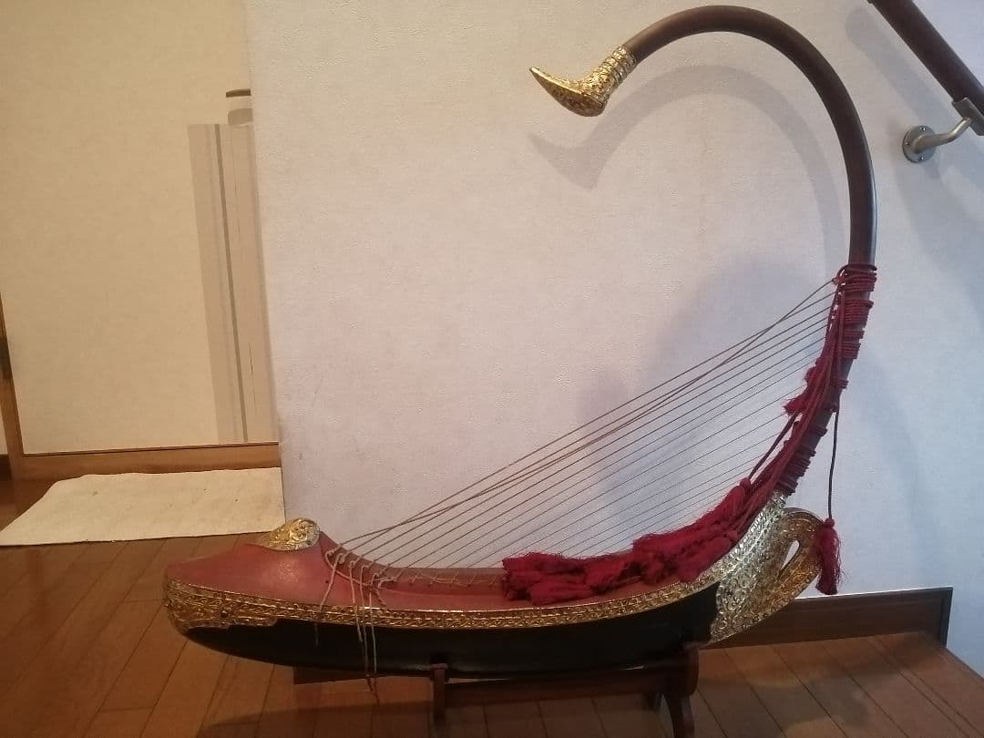 ビルマの竪琴 ミャンマー 伝統楽器 弦楽器 民族楽器 サウン・ガウ ハープ