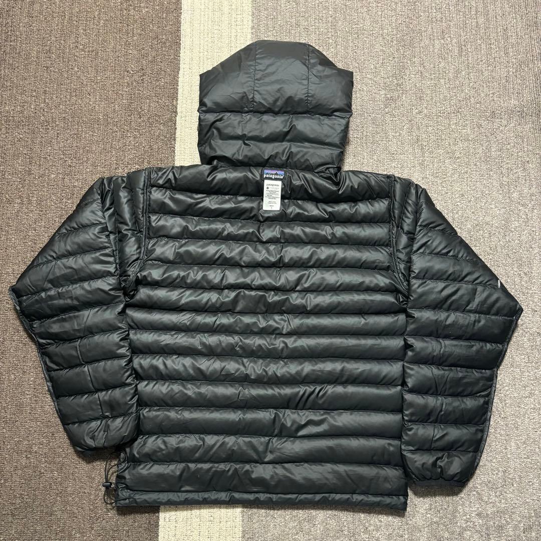 【美品】patagonia ダウンセーターフーディ Sサイズ ブラック
