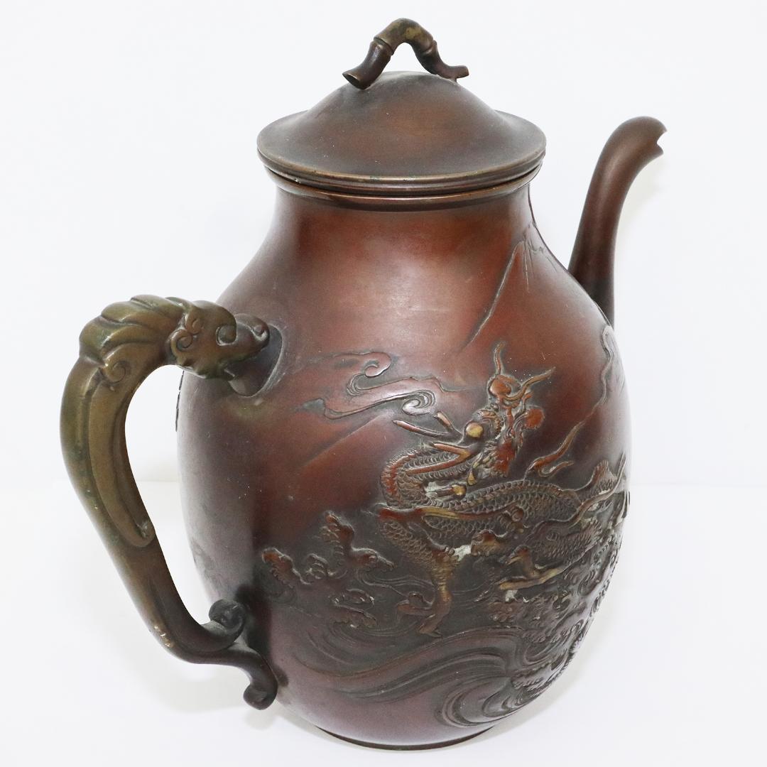 昌晴正 銅波龍彫刻水注