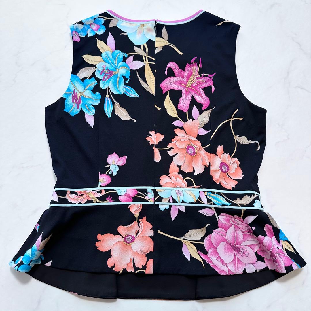 現行タグ XL相当✨レオナール カンカン素材 ペプラム トリム 花柄 黒 42