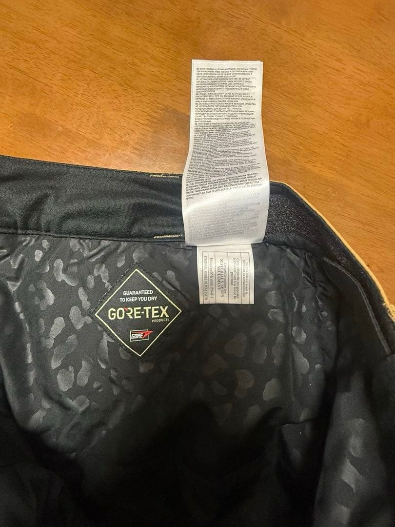 VOLCOM GORE-TEX スノーボードパンツ ブラウン