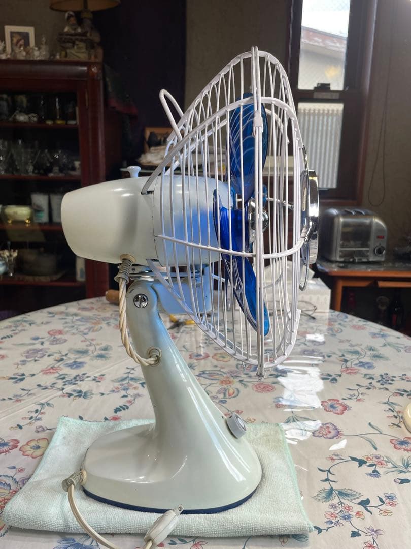 三菱'60昭和レトロ扇風機 とても古い・重い・堅牢　順調稼働　鮮明ブルーファン美
