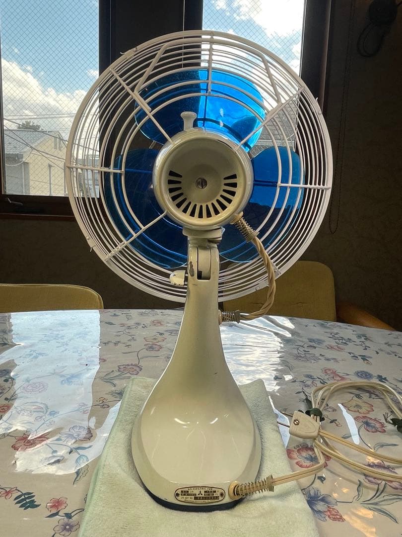 三菱'60昭和レトロ扇風機 とても古い・重い・堅牢　順調稼働　鮮明ブルーファン美
