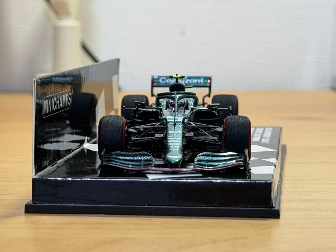 ミニチャンプス 1/43 AMR21 セバスチャン ベッテル アゼルバイジャン