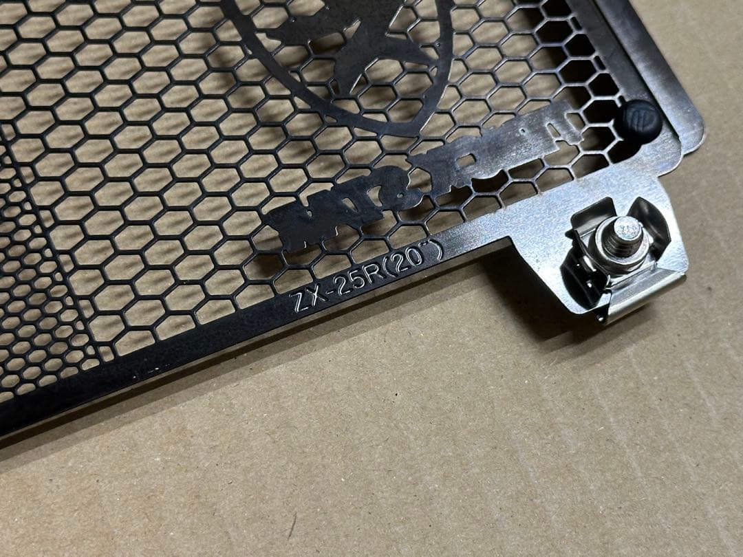 ZX4RR / ZX4R トリックスター ラジエーターガード ブラックメッキ