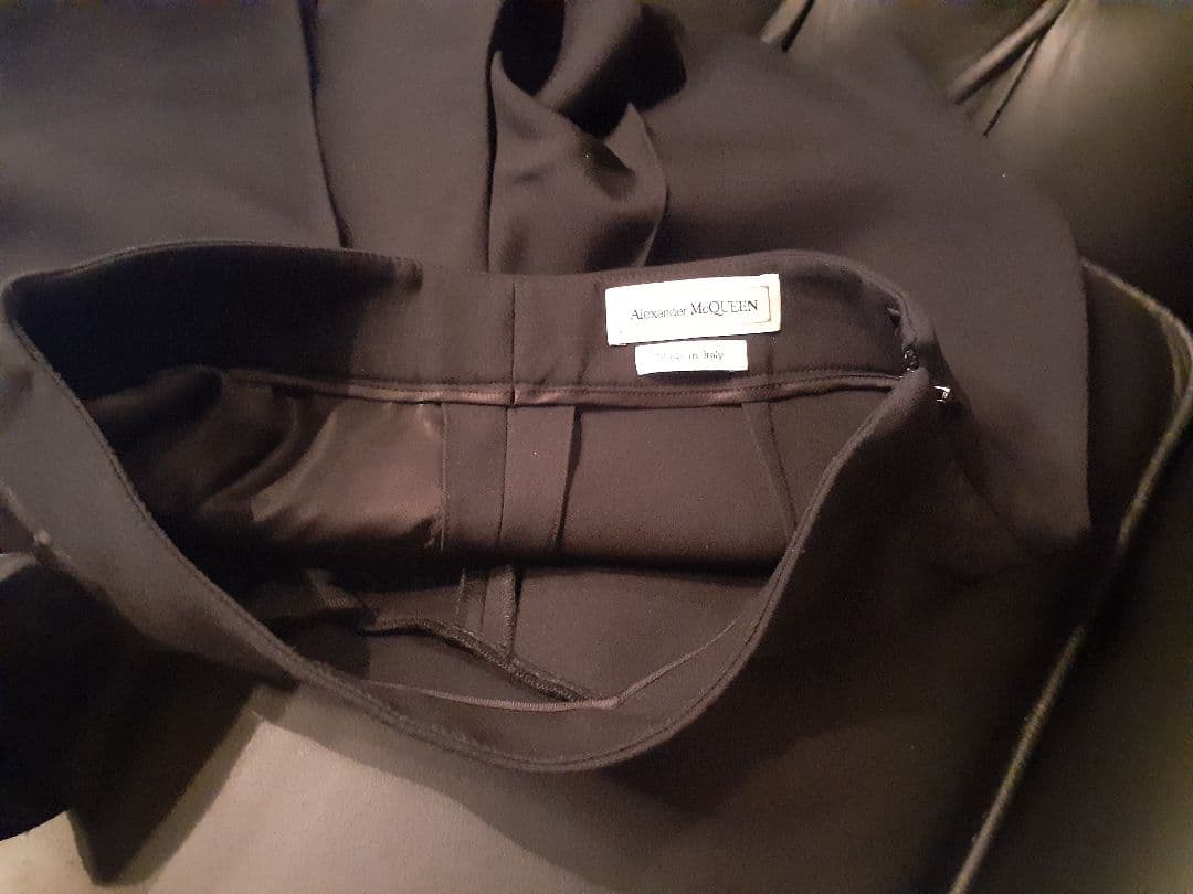 AlexanderMcQueen リボンモチーフ ショートパンツ スカート風 黒