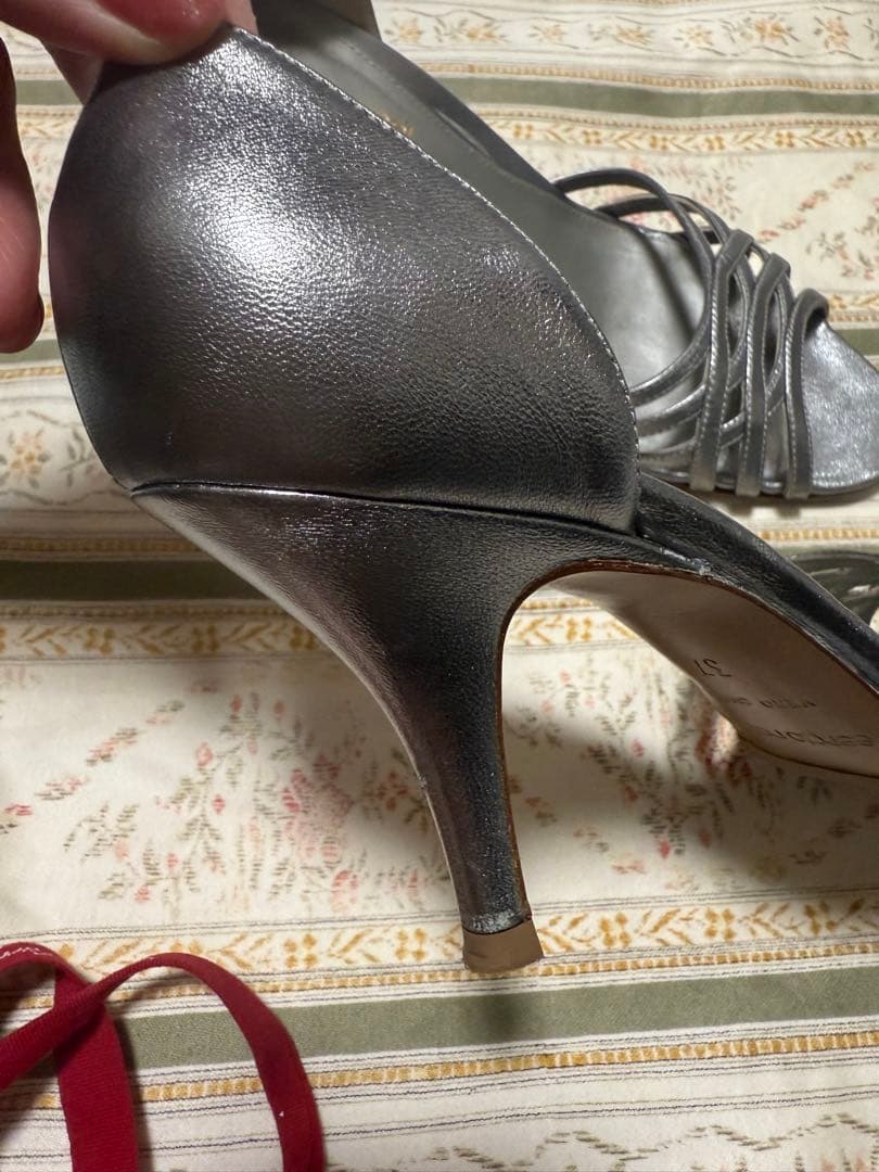 セルジオロッシ　サンダル　37 シルバー　美品