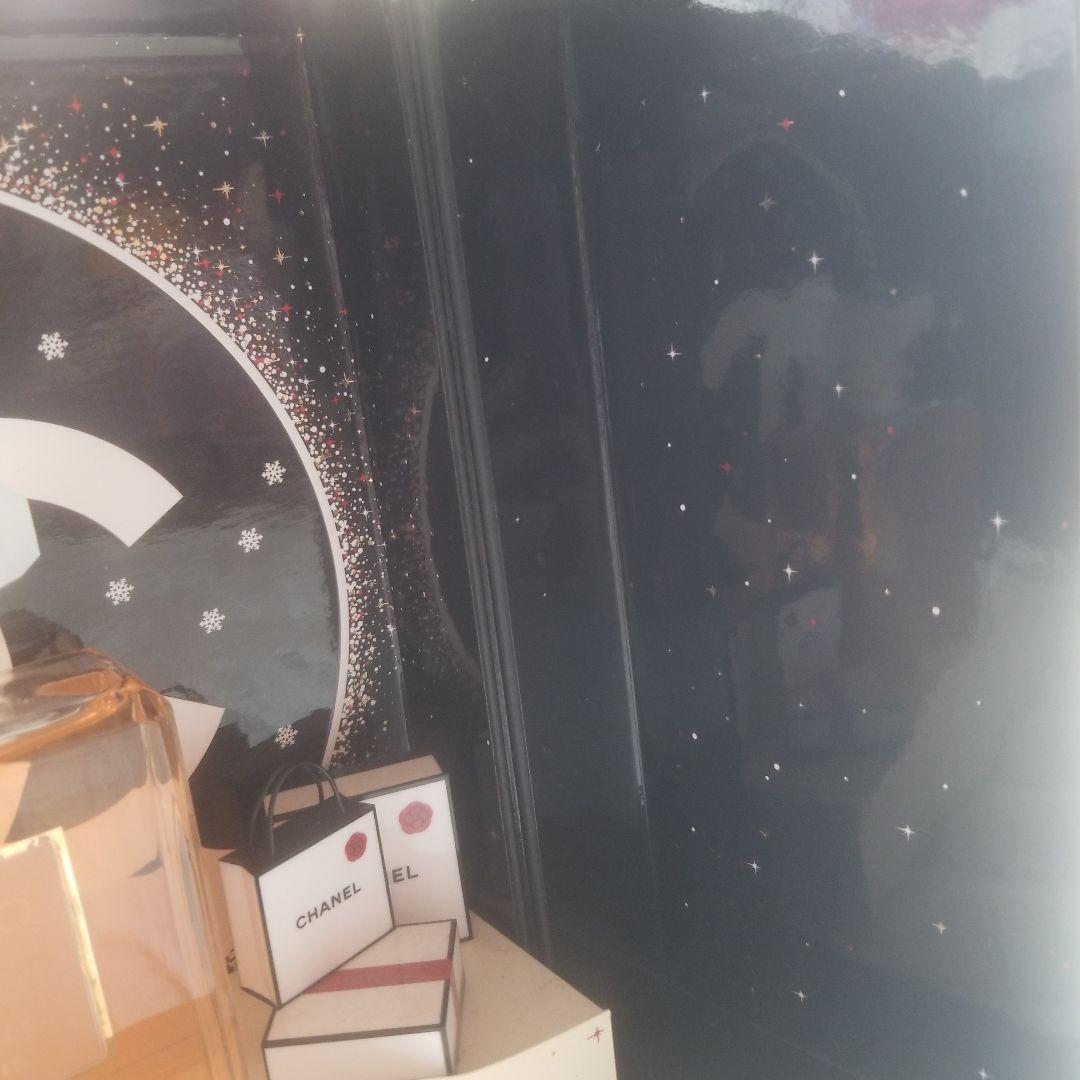 CHANEL  ココ マドモアゼル オ―ドゥ パルファム シアター コフレ