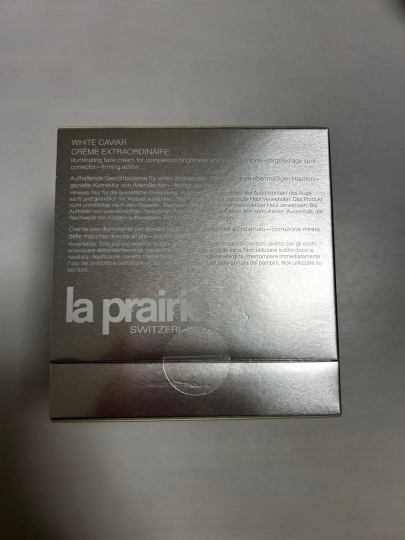 White Caviar Crème Extraordinaire