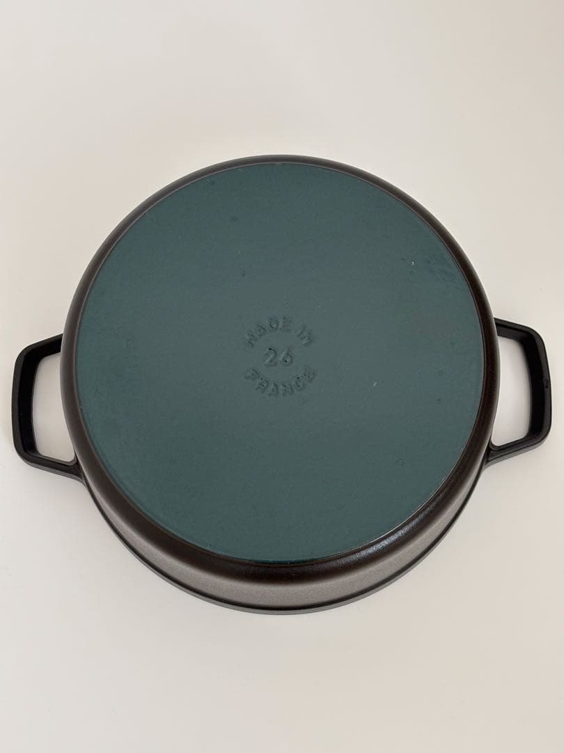 ストウブ ココット ラウンド 黒 26cm staub