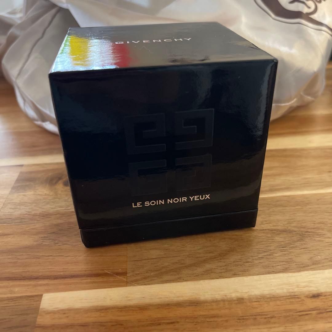 Givenchy LE SOIN NOIR YEUX ⭐︎ブラックフライデー⭐︎