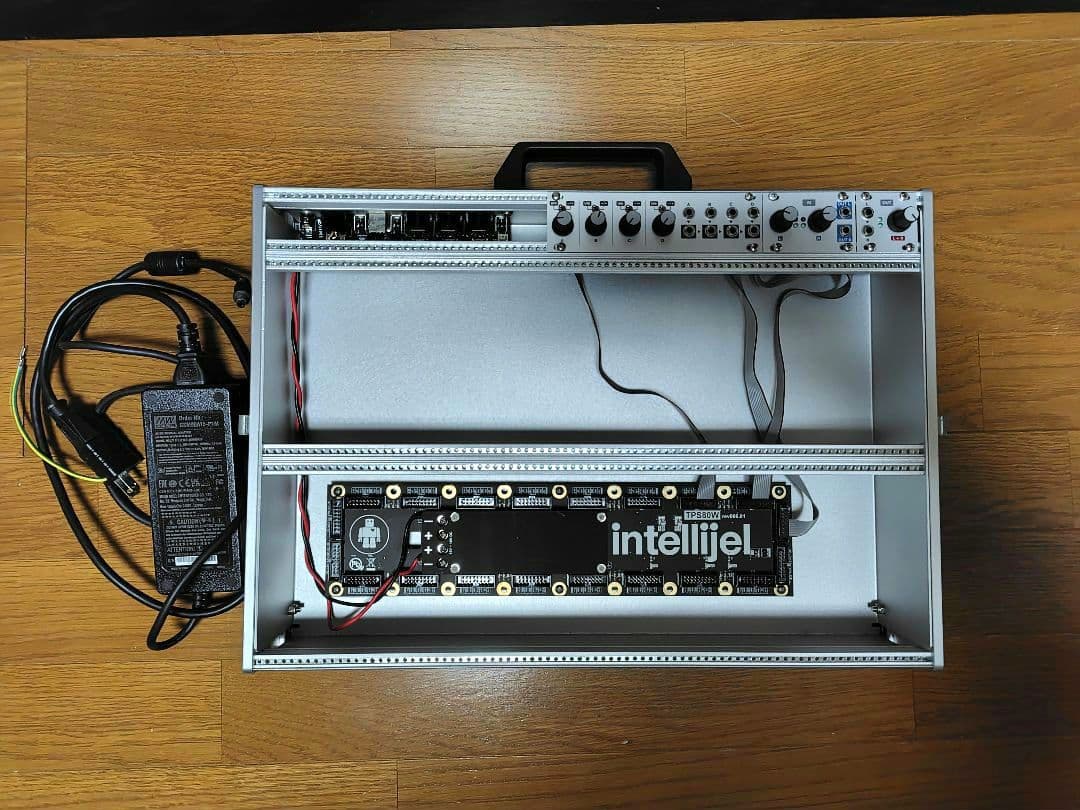 intellijel case 7U 84HP+1U モジュール3点　追記あり