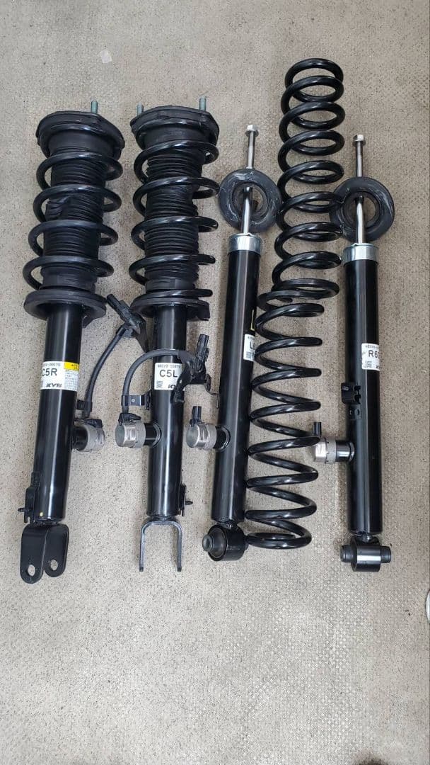 福岡 引き取り希望 純正 サスペンショントヨタ クラウン ハイブリッド 後期