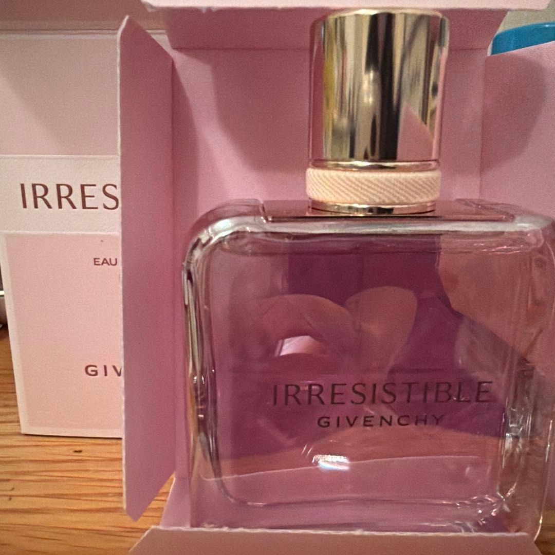 GIVENCHY IRRESISTIBLE 50mL オードパルファム