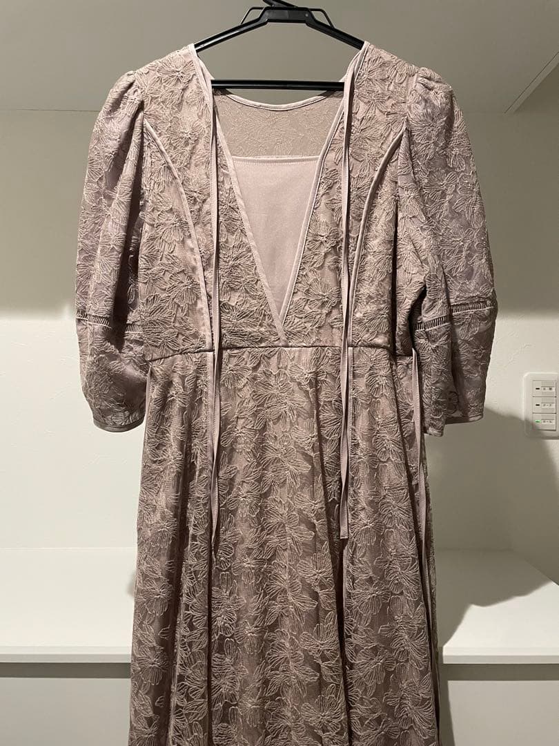 【美品】GIRL パフスリーブ総レースフレアロングワンピース　ピンクベージュ