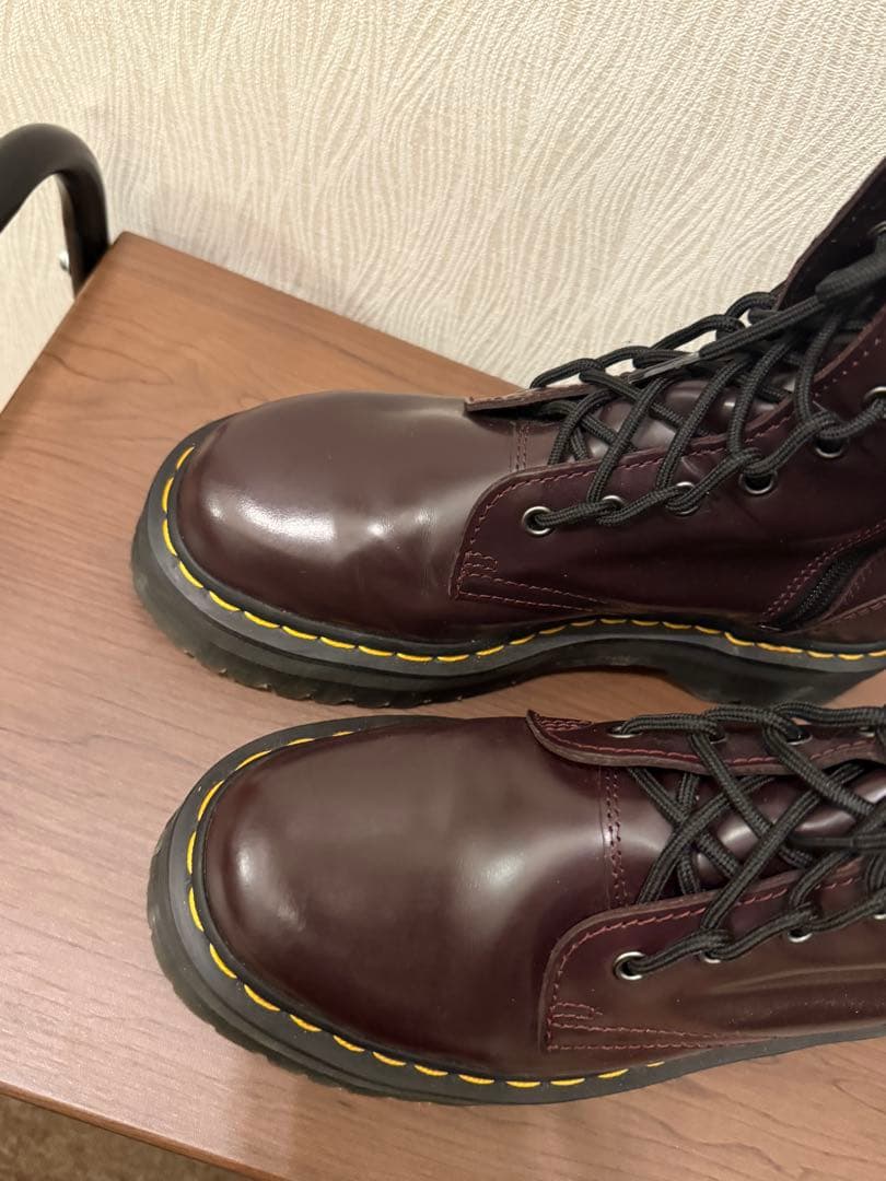 ドクターマーチン バーガンディ 厚底ブーツ