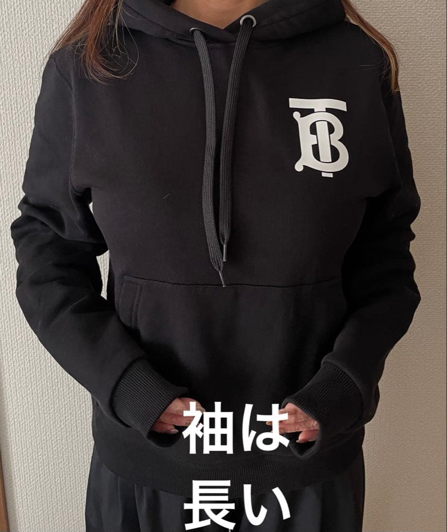 バーバリー TBロゴ ブラックパーカー XS