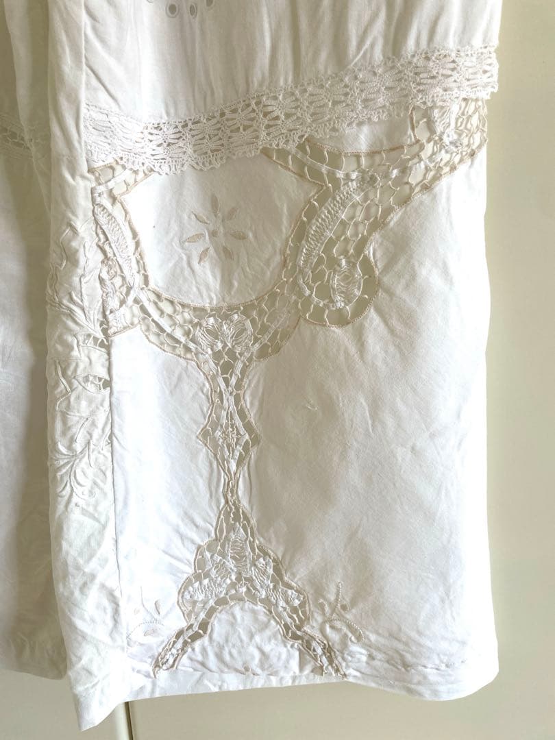 ヴンテージクロスリメイクパンツ　バテンレース 総裏地付き　　青い花刺繍