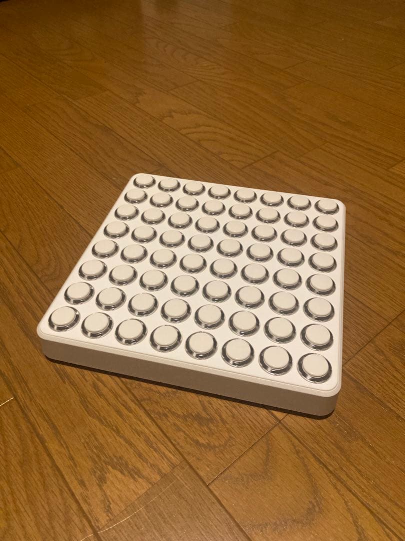 MIDI FIGHTER 64新品同様 要再インストール