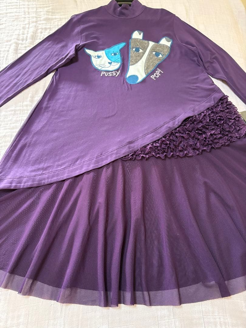 『新品未使用』⭐️トクコプルミエヴォル⭐️紫地犬と猫の刺繍長袖ワンピースチュニック❣️