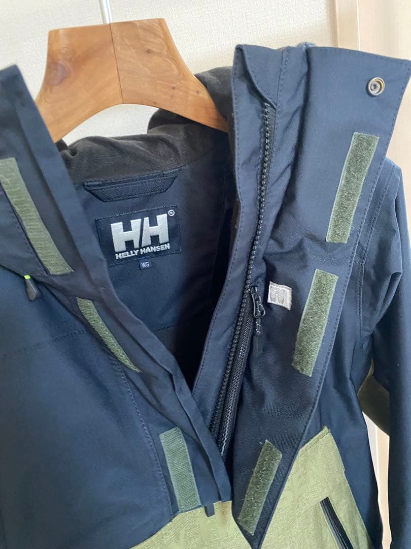 ヘリーハンセン　スノボーウエア