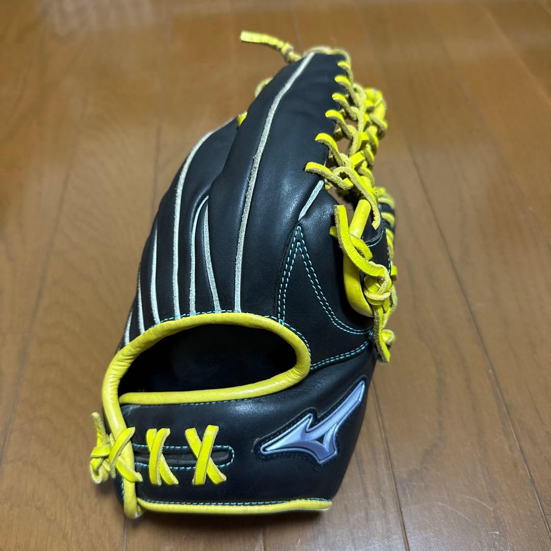 Mizuno 軟式グローブ 黒/黄